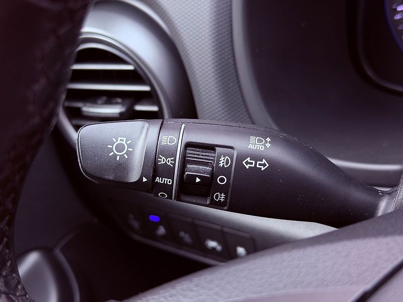 Hyundai Kona 1.6 T-GDi Premium Aut., Max vý - fotka 29 z 36