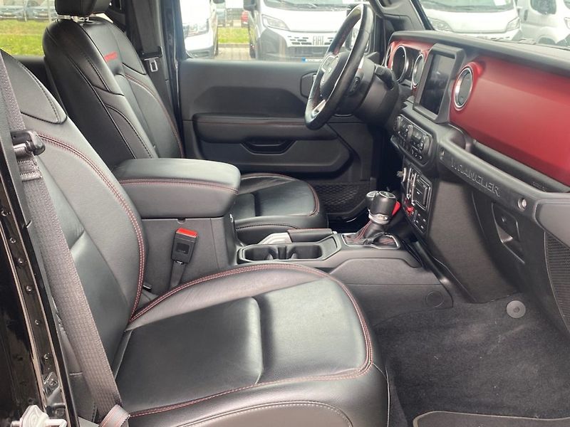 Jeep Wrangler (2020) RUBICON UNLIMITED 2,0(200kW)BA - fotka 7 z 34
