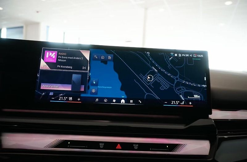 BMW i5 eDrive40 Touring M 360k Tažné - fotka 8 z 13