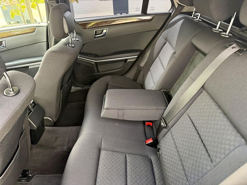 Mercedes-Benz Třídy E (2010) 200 CDI AUTOMAT XENONY NAVI!!! - fotka 16 z 19