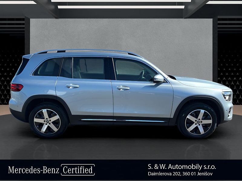 Mercedes-Benz GLB 180 d - fotka 4 z 26