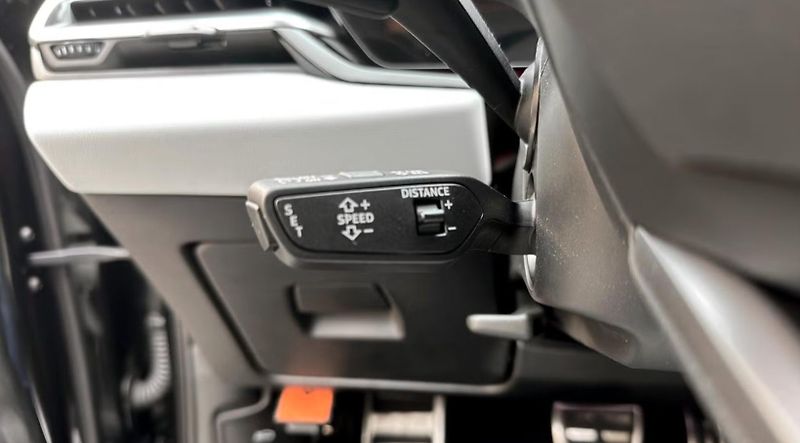 Audi A5 Avant 2.0 e-hybrid Q 360 kam. - fotka 18 z 23