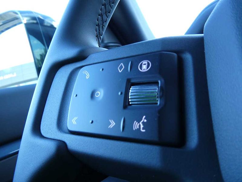 Land Rover Defender (2026) 110 3,0 X-Dynamic SE D250 - fotka 18 z 33