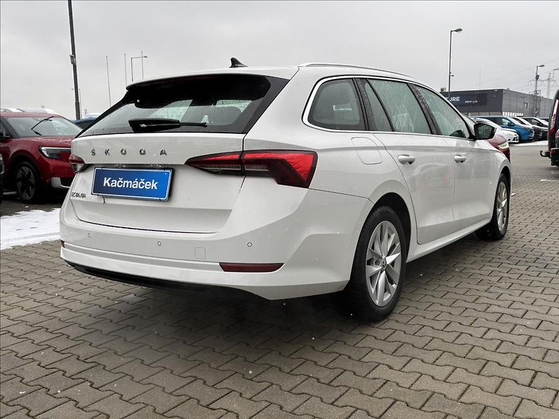 Škoda Octavia 2,0 TDI 110kW Style DSG - fotka 5 z 38
