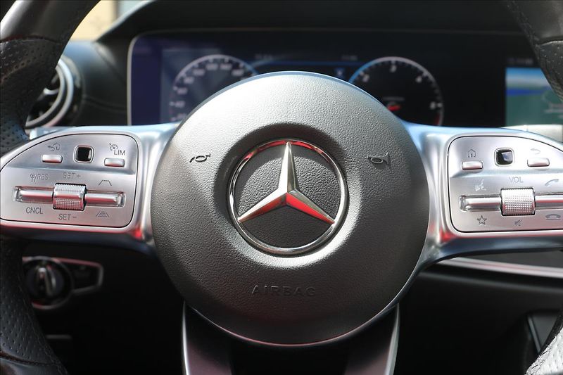 Mercedes-Benz Třídy E 4 MATIC,ČR,DPH,59TKM - fotka 17 z 38