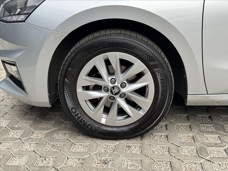 Škoda Fabia 1,0 MPI 130LET ZÁRUKA ČR DPH - fotka 27 z 29