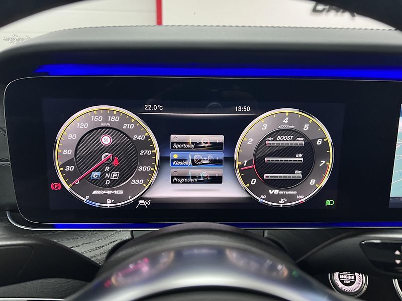 Mercedes-Benz Třídy E E 63s AMG, 4.0i 450 kW 113 Tkm - fotka 41 z 57