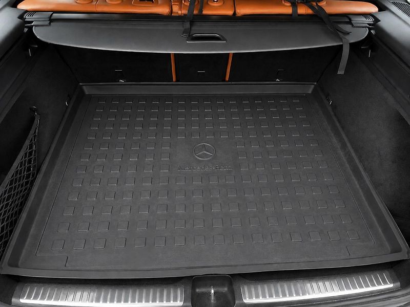 Mercedes-Benz GLC (2017) 250 4MATIC, DPH,kůže,Distronic - fotka 11 z 18