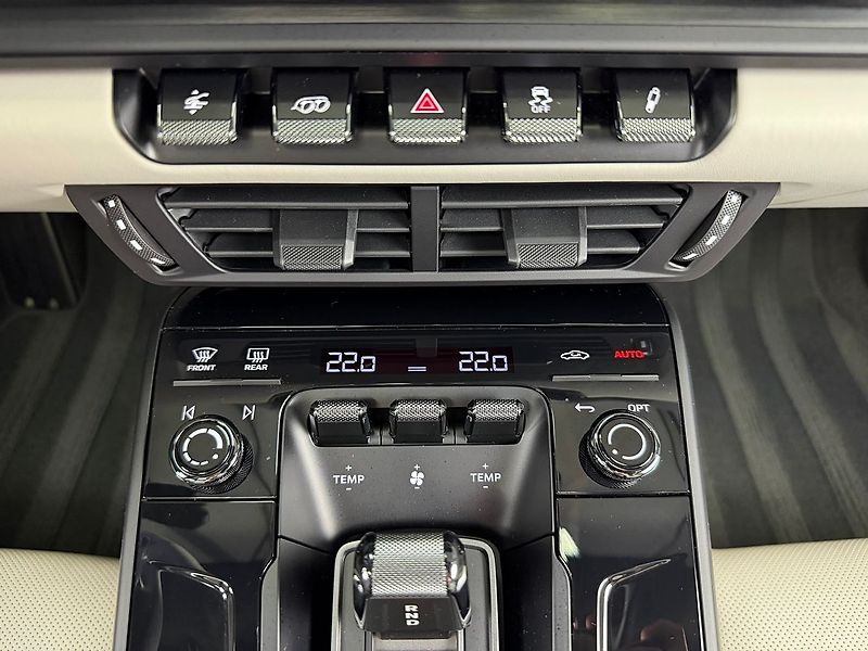 Porsche 911 GTS PDK EXCLUSIVE MANUFACTUR, - fotka 25 z 34