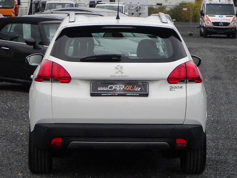 Peugeot 2008 1.2 VTi Allure AUTOMAT SERVIS - fotka 26 z 34