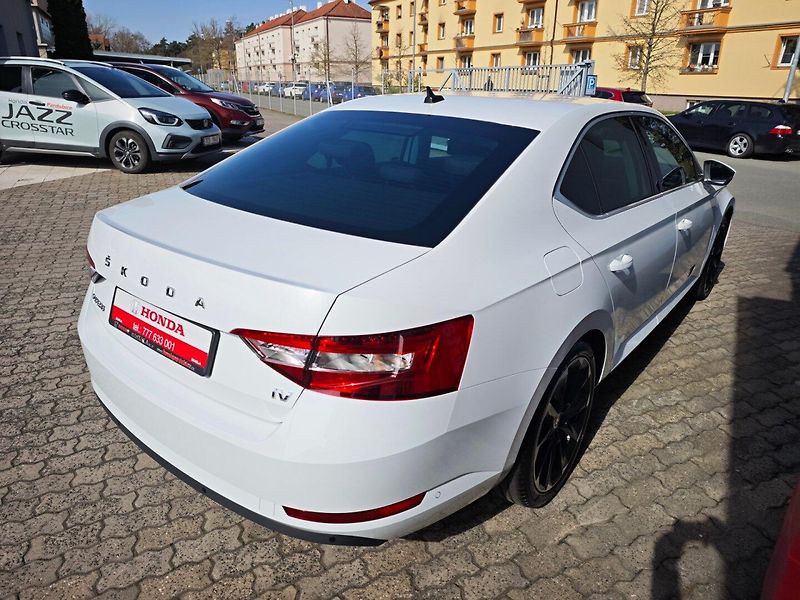 Škoda Superb iV 1.4 TSi Style Plug-in 160kW - fotka 5 z 50