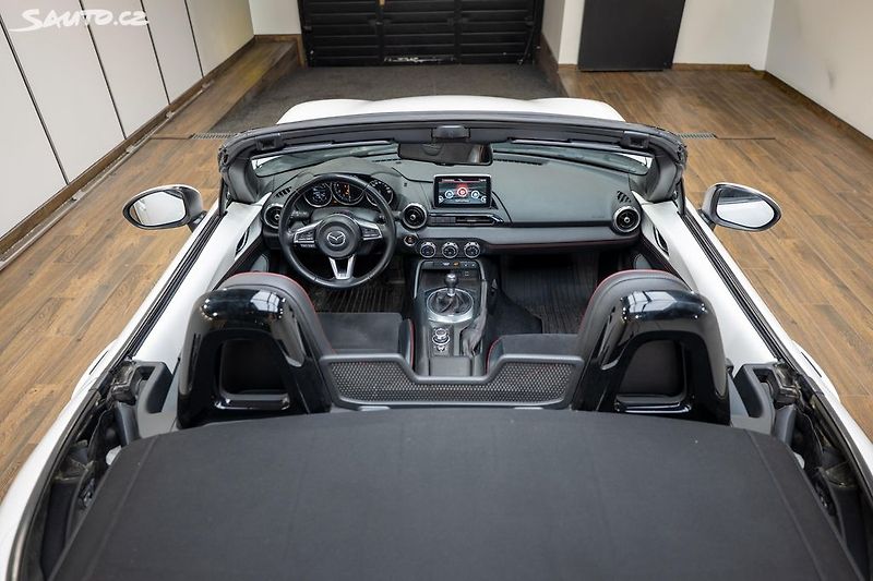 Mazda MX-5 2.0 118 kW RWD 6MT - fotka 8 z 29