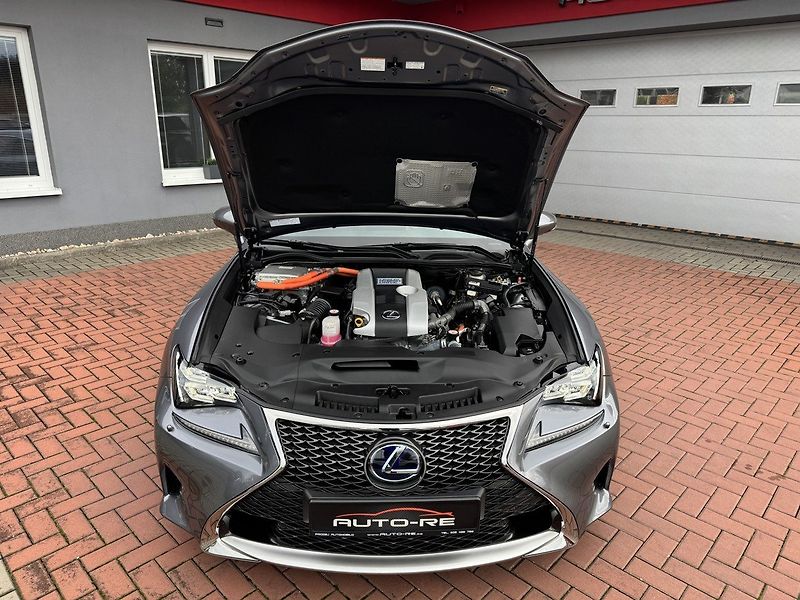 Lexus RC 300h (2016) F-Sport LED Kůže Kamera - fotka 33 z 49