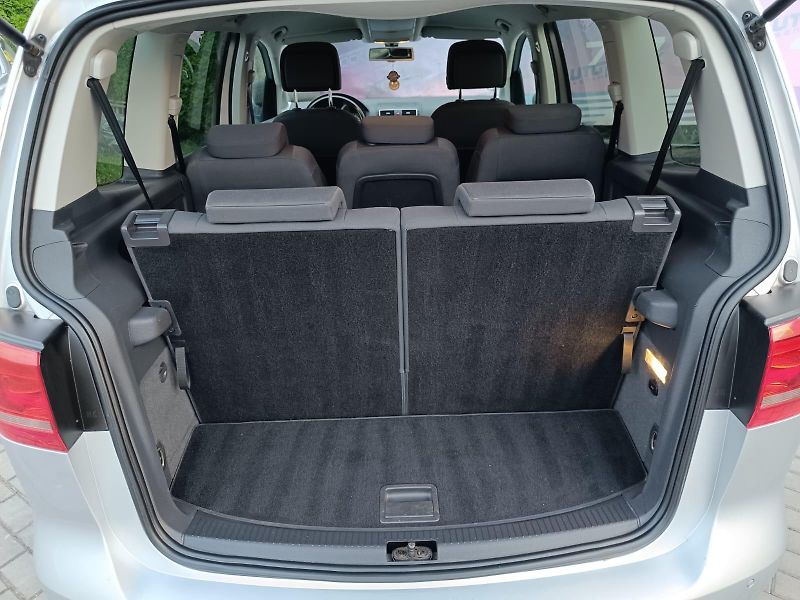 Volkswagen Touran 1.4 TSI/103kW, 7 MÍST, comfort - fotka 18 z 38
