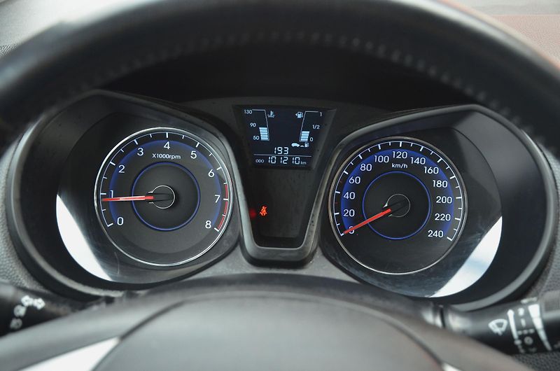 Hyundai ix20 (2013) 1.4i 66kW / ČR / 1.MAJITEL - fotka 24 z 30