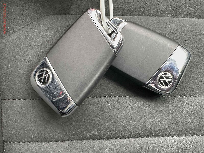 Volkswagen Passat (2021) 2.0TDi, ČR, Elegance, DSG - fotka 20 z 20