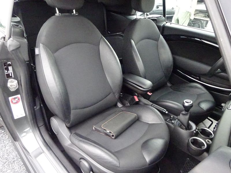 Mini Cooper S 1.6 135kW KABRIO KŮŽE  - fotka 9 z 31