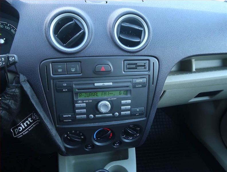 Ford Fusion (2009) 1.4, Eko.zaplacen, nová STK - fotka 12 z 13