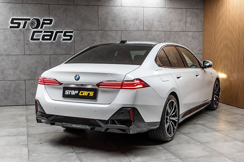 BMW Řada 5 540d xDrive ///M*HK*ČR*ZÁRUKA - fotka 6 z 58