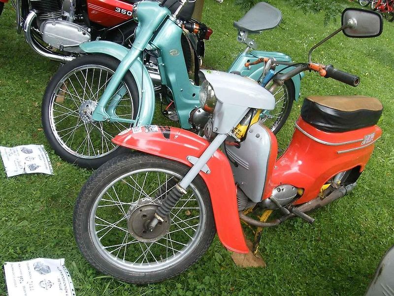 Pincek nebo fichtl, tedy malý motocykl s označením Jawa 50/21 byl mezi mladými v Československu velice oblíbeným. Každý ho chtěl mít a jezdit na něm.