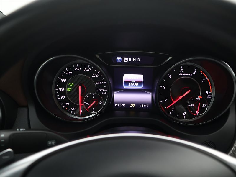 Mercedes-Benz CLA 2,0 45 AMG 280kW 4MATIC LED - fotka 16 z 29