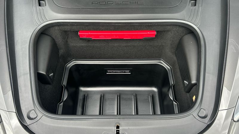 Porsche Boxster 718 - fotka 23 z 29