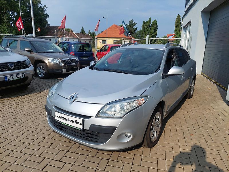Renault Mégane (2011) III. Grandtour dCi 110 - fotka 1 z 24