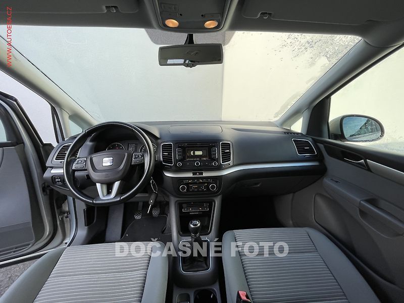 Seat Alhambra (2011) 2.0 TDi 4x4, Style, navi - fotka 8 z 19