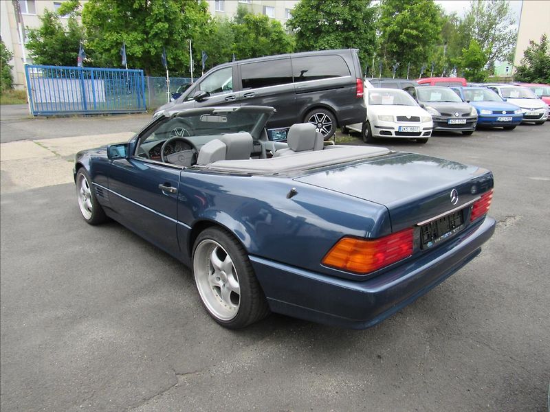 Mercedes-Benz SL 3,2 Hardtop-Cabrio - fotka 4 z 54