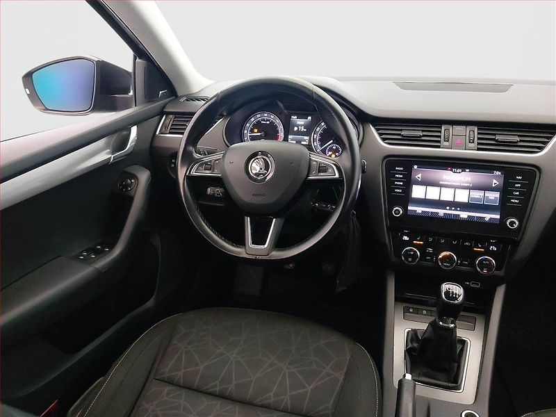 Škoda Octavia (2018) 2.0 TDI, Navi, Tempomat - fotka 7 z 16