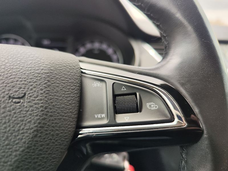 Škoda Octavia 1.6 TDi/85kW Ambition Plus - fotka 22 z 27
