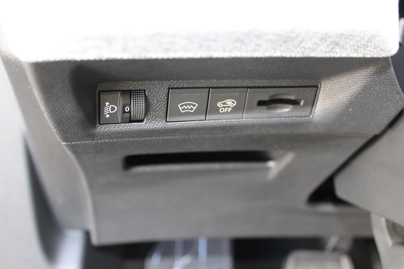 Peugeot 5008 (2026) ALLURE Hybrid 145 e-DCS6 - fotka 31 z 33