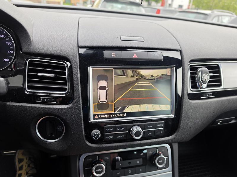Volkswagen Touareg 3.0 TDI 4Motion R-Line Dyn Aud - fotka 23 z 23