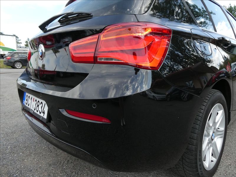 BMW Řada 1 1,5 116i 80kW koupeno v ČR - fotka 10 z 39