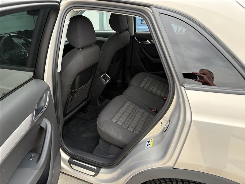 Audi Q3 2,0 TFSI 125 KW QUATTRO - fotka 20 z 24