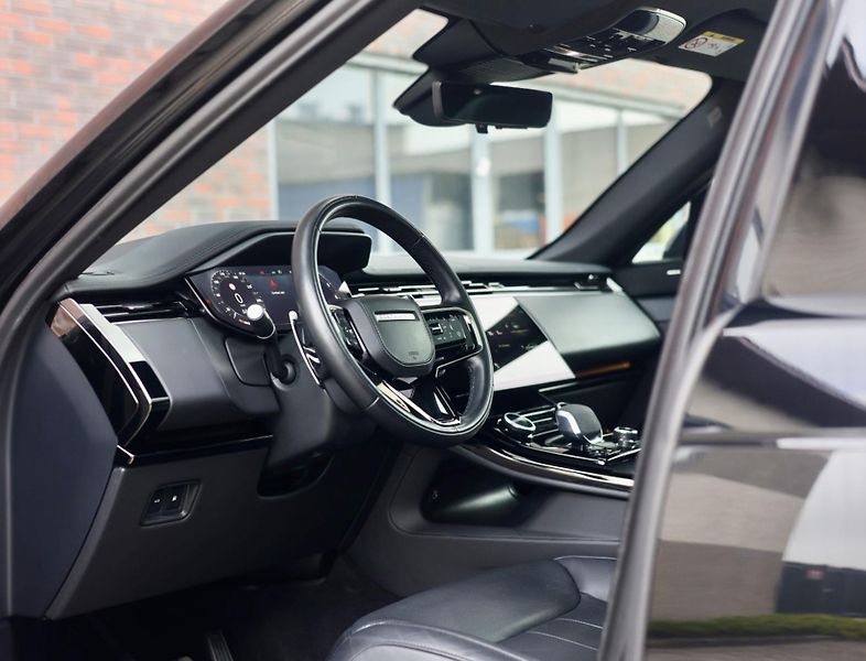 Land Rover Range Rover Sport (2022) 3.0 V6 ehybrid - fotka 30 z 45