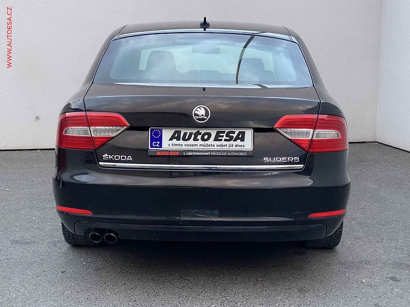 Škoda Superb (2014) 2.0 TDi, ČR, Elegance - fotka 5 z 19