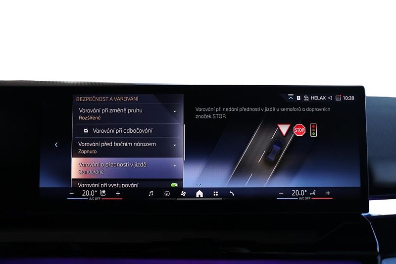BMW i5 xDrive 40 - fotka 16 z 32