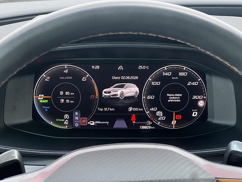 Cupra Leon 1.4 TSI e-Hybrid 150kW TZ DPH - fotka 10 z 29