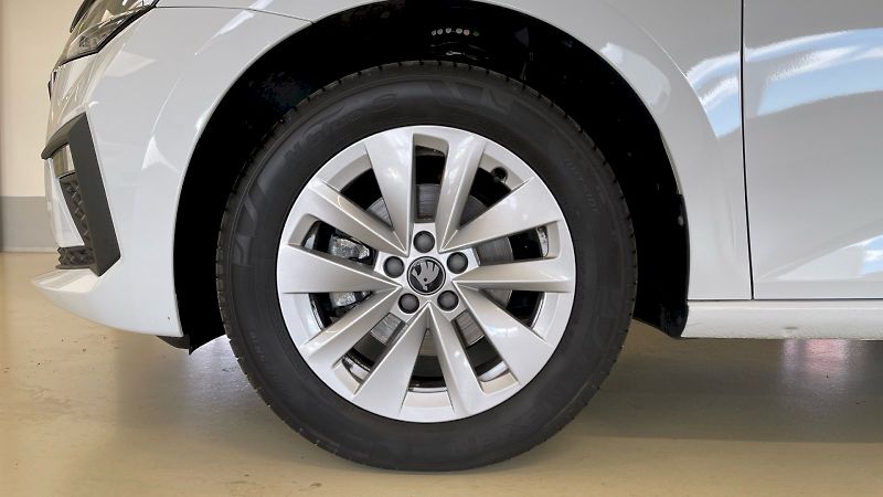 Škoda Scala (2025) Selection 1.0 TSI 85kW - fotka 10 z 27