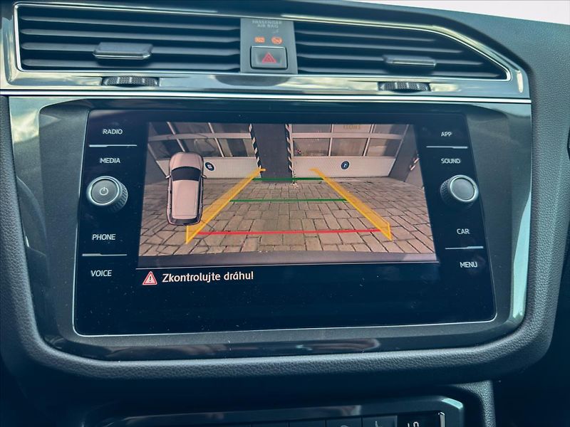 Volkswagen Tiguan 2,0 TSI DSG 4Motion Highline - fotka 7 z 19