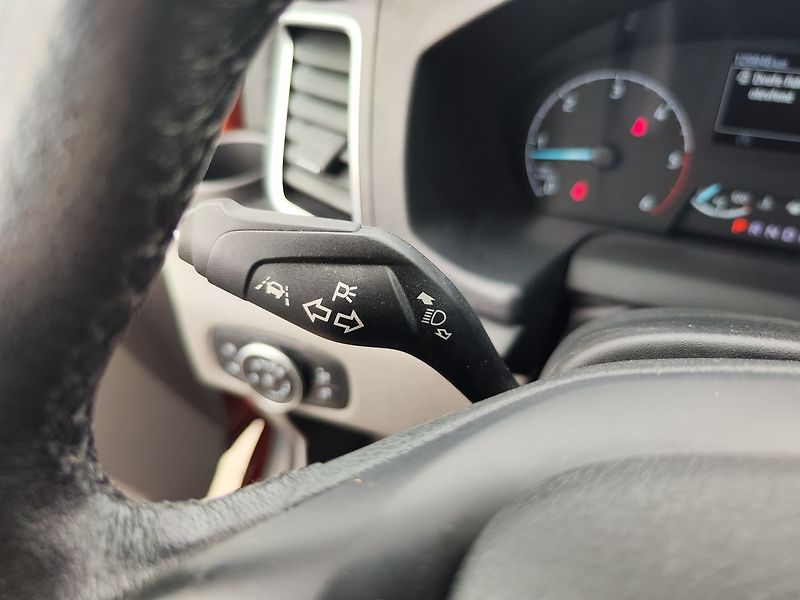 Ford Tourneo Custom 2.0 EcoBlue/136kW Titanium L2 - fotka 27 z 31
