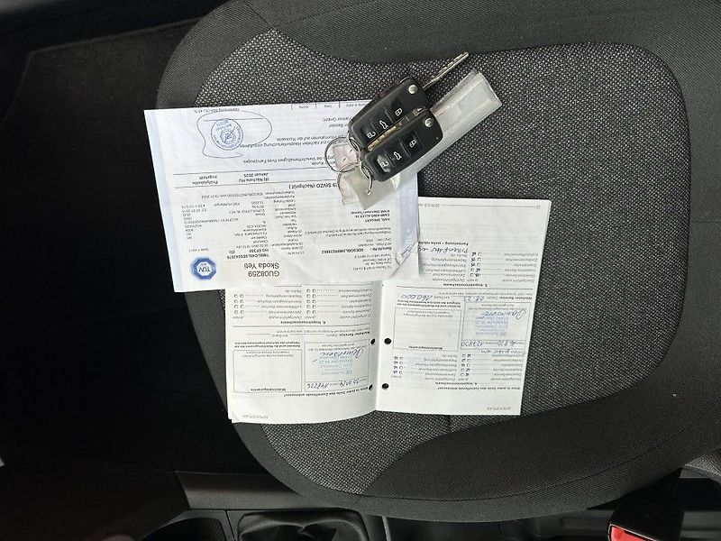 Škoda Yeti 2.0 TDI 81kW 4x4 serviska - fotka 23 z 23