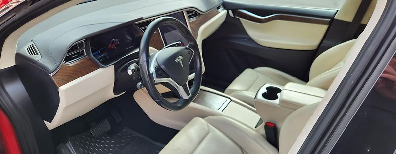 Tesla Model X (2018) 5 MÍST-AWD-KOLA-20-SOH-87,3 - fotka 28 z 58