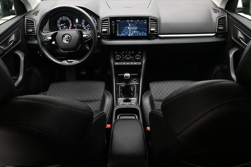 Škoda Karoq 1,5 TSI 110 kW STYLE Tažné Zár - fotka 15 z 31