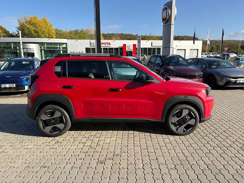 Fiat Grande Panda (2026) La Prima 1.2 Turbo Hybrid 110k - fotka 8 z 25
