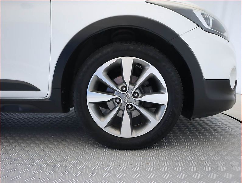 Hyundai i20 (2016) Active 1.4, Serv.kniha - fotka 15 z 17