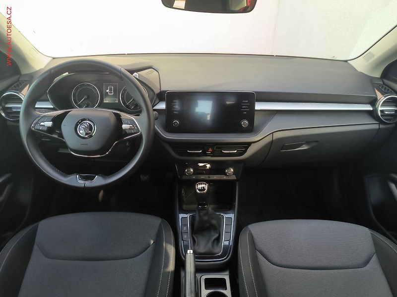 Škoda Fabia (2023) 1.0 TSi, 2.maj, LED, AC - fotka 8 z 21