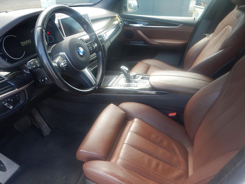 BMW X5 2.0 Biturbo 170 kw - fotka 9 z 11