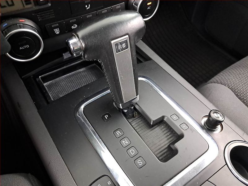 Volkswagen Touareg (2008) 2.5 R5 TDI, 4X4, Automat - fotka 13 z 20